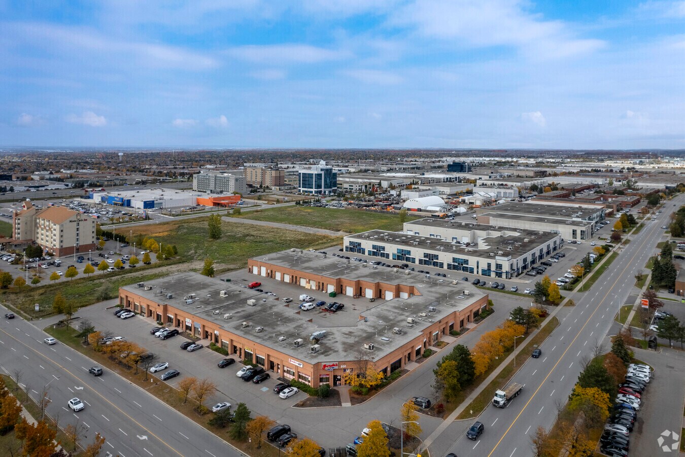 200 Edgeley Blvd, Vaughan, ON L4K 3Y8