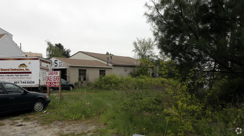 1218 Hartford Ave, Johnston, RI for sale - Primary Photo - Image 1 of 1