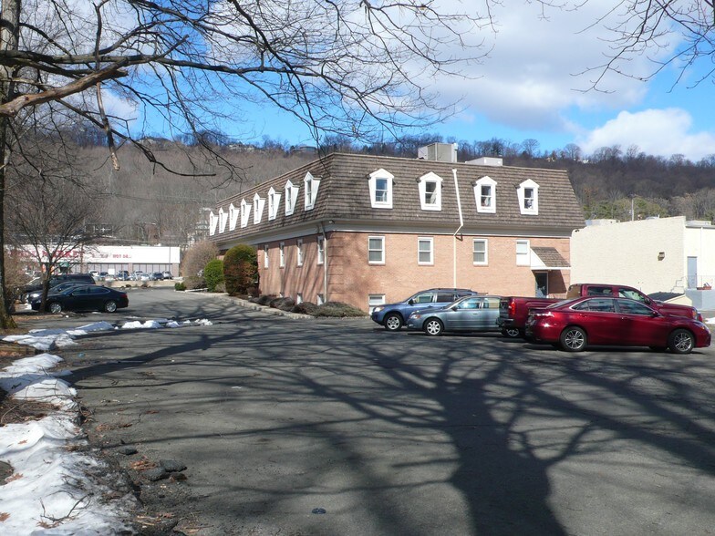 1100 US Highway 22, North Plainfield, NJ 07060