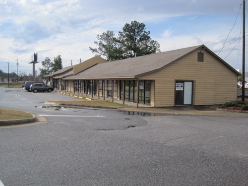 4681-4693 Log Cabin Dr, Macon, GA for sale - Primary Photo - Image 1 of 1