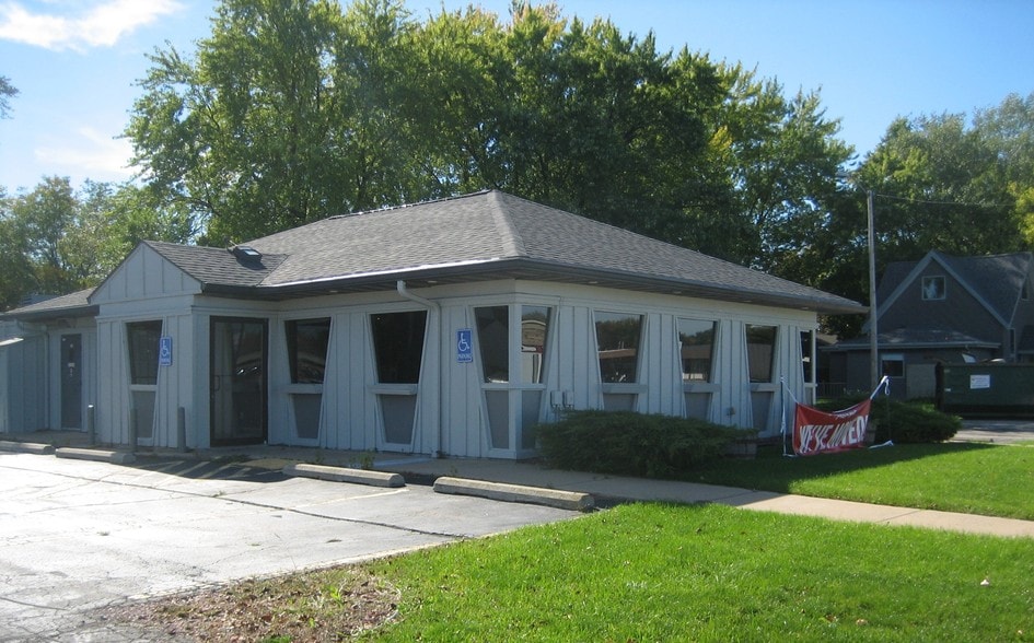 505 W Murdock Ave, Oshkosh, WI 54901