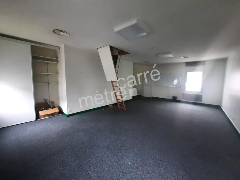 Office in Rezé for sale - Building Photo - Image 2 of 8