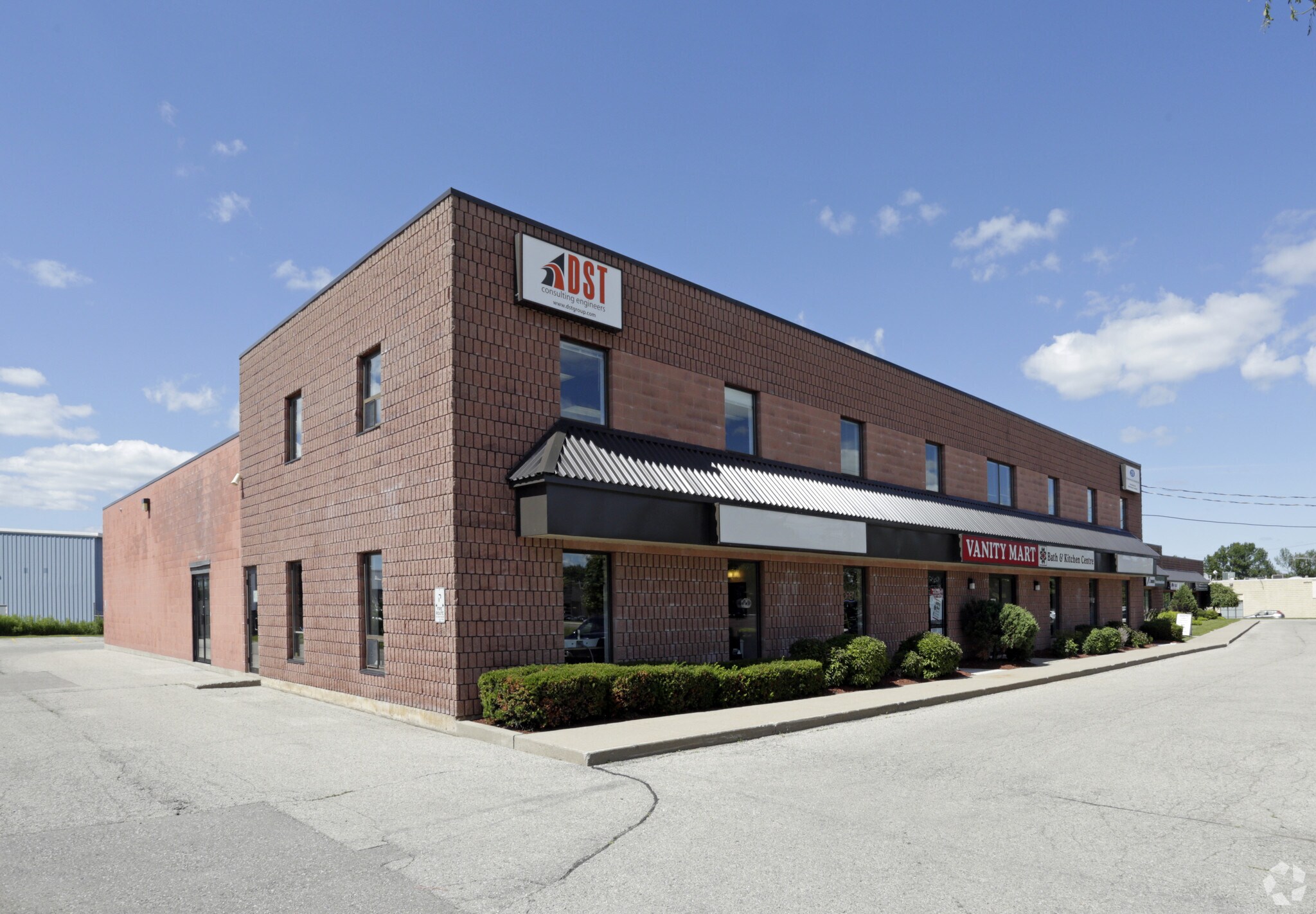 90 Frobisher Dr, Waterloo, ON for sale Primary Photo- Image 1 of 1