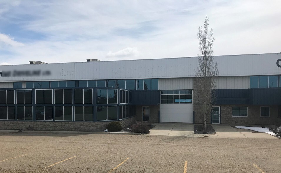 8026 Edgar Industrial Cres, Red Deer, AB T4P 3R3