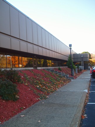 More details for 80 Spring Ln, Plainville, CT - Office for Lease