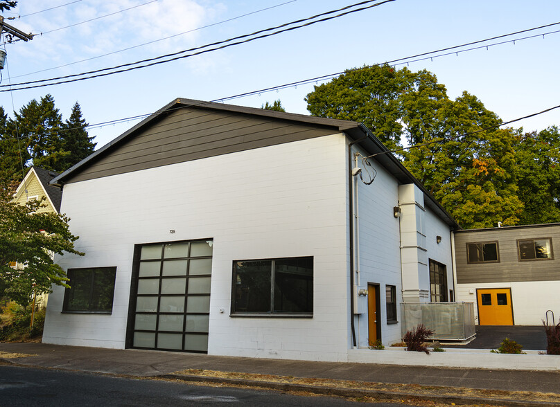 726-728 SE 20th Ave, Portland, OR for lease - Primary Photo - Image 1 of 21