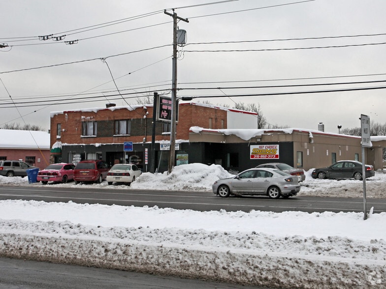 2215 Brewerton Rd, Mattydale, NY for sale - Primary Photo - Image 1 of 1