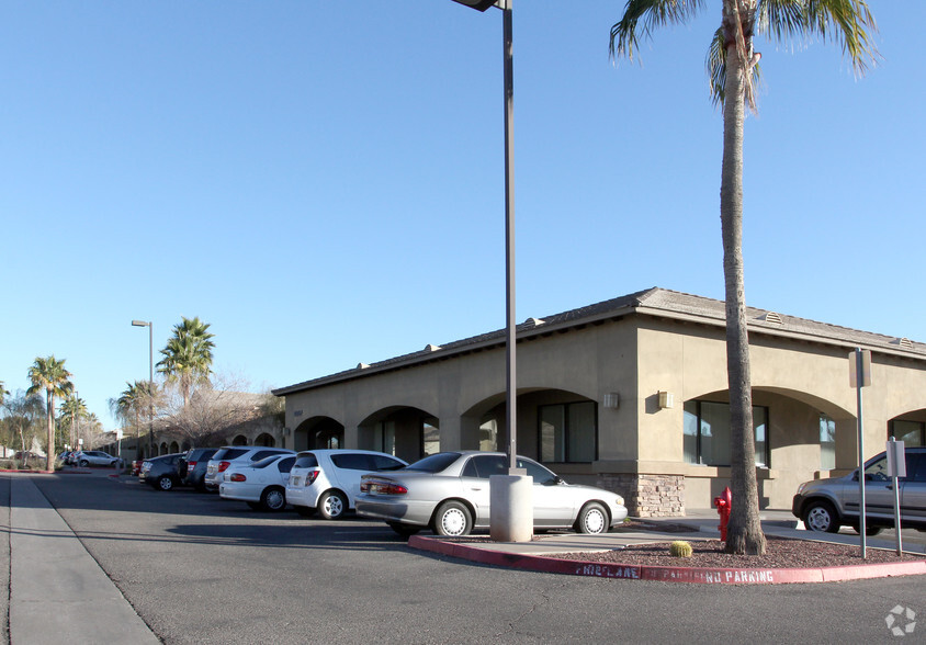 13055 W McDowell Rd, Avondale, AZ for lease - Primary Photo - Image 3 of 6