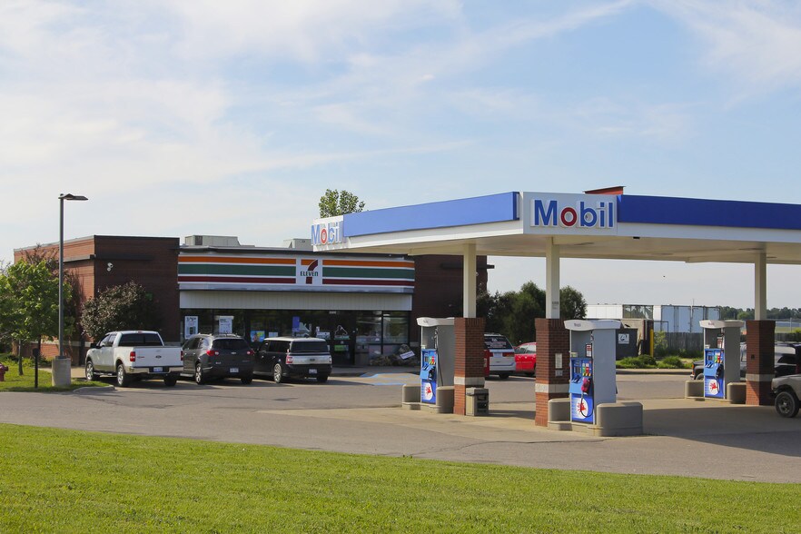 3100 W Highland Rd, Howell, MI for sale - Building Photo - Image 1 of 1