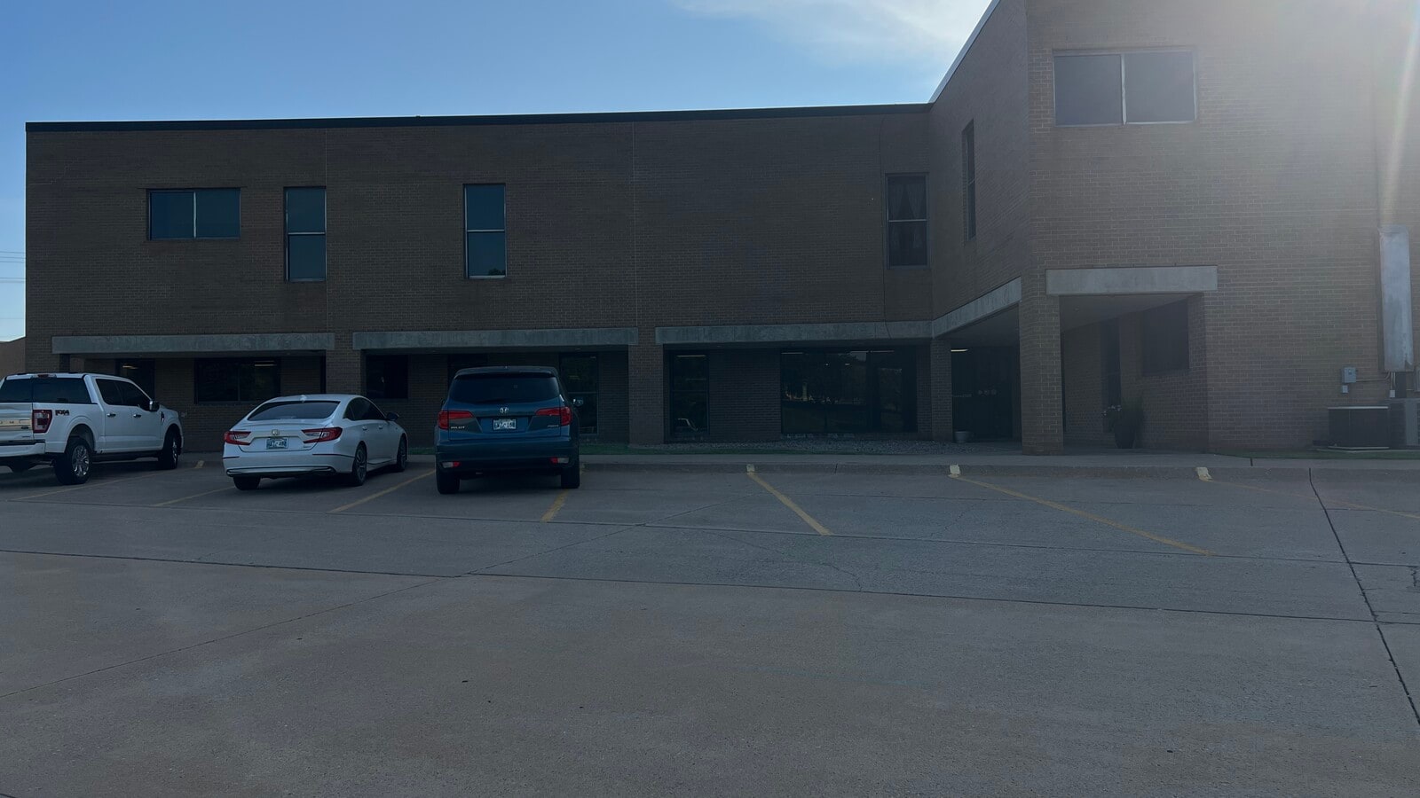 615 E Oklahoma Ave, Enid, OK 73701 - Unit 102 - - Interior Photo - Image 1 of 20