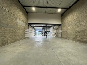 Flex in Lieusaint for lease Interior Photo- Image 1 of 2