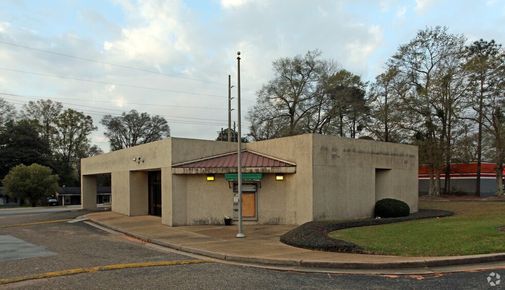 5127 Moffett Rd, Mobile, AL 36618