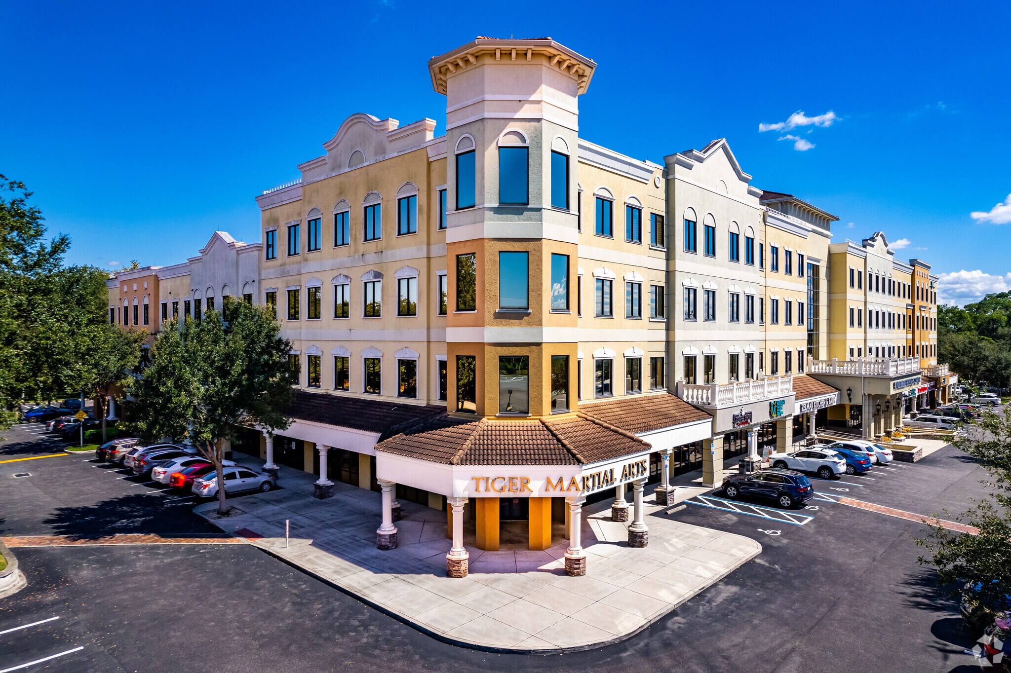 6735 Conroy Windermere Rd, Orlando, FL for sale Building Photo- Image 1 of 52