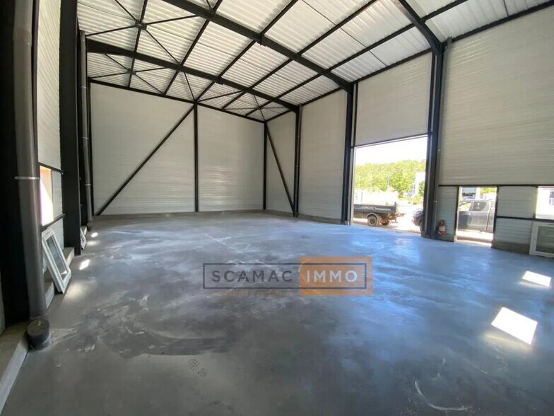 Industrial in Brignoles for lease - Interior Photo - Image 2 of 4
