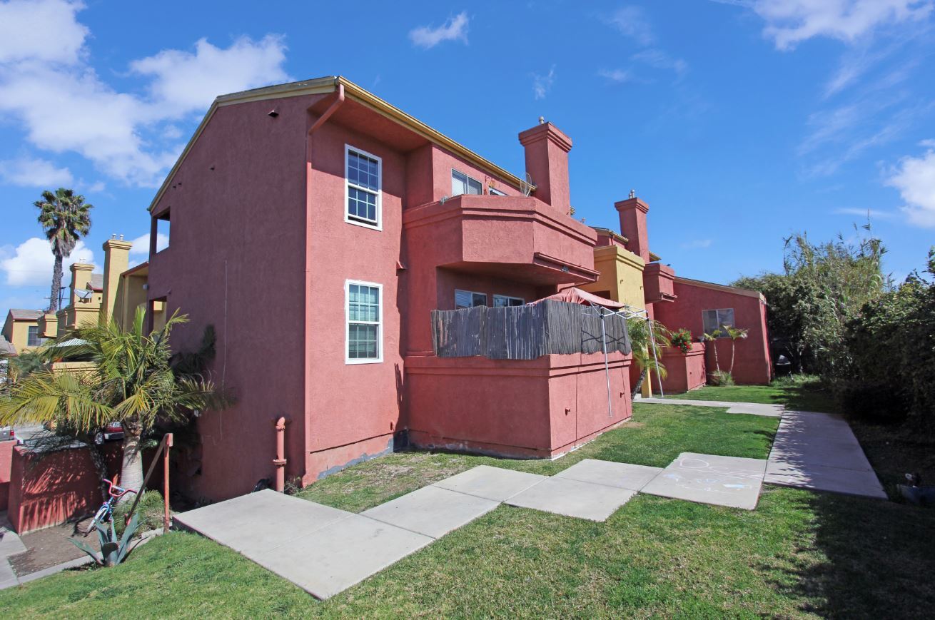 419423 Hamilton St, Costa Mesa, CA 92627