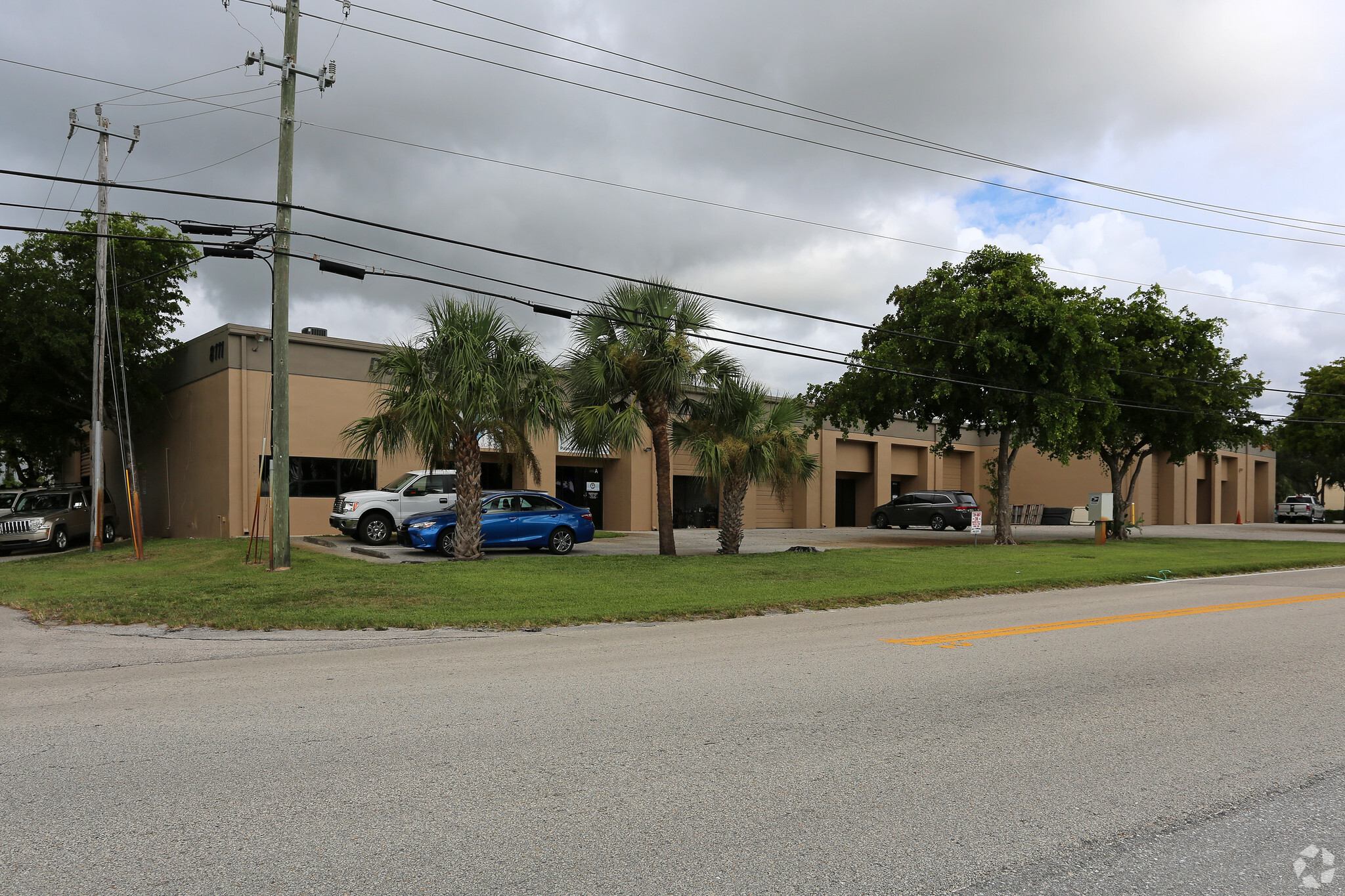 8111 Garden Rd, Riviera Beach, FL for lease Primary Photo- Image 1 of 13