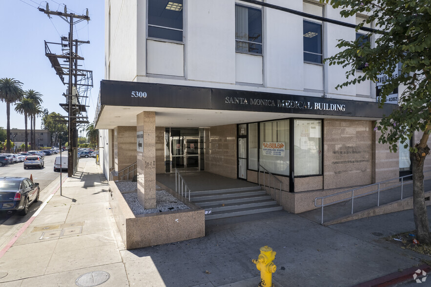 5300 Santa Monica Blvd, Los Angeles, CA for lease - Building Photo - Image 3 of 5