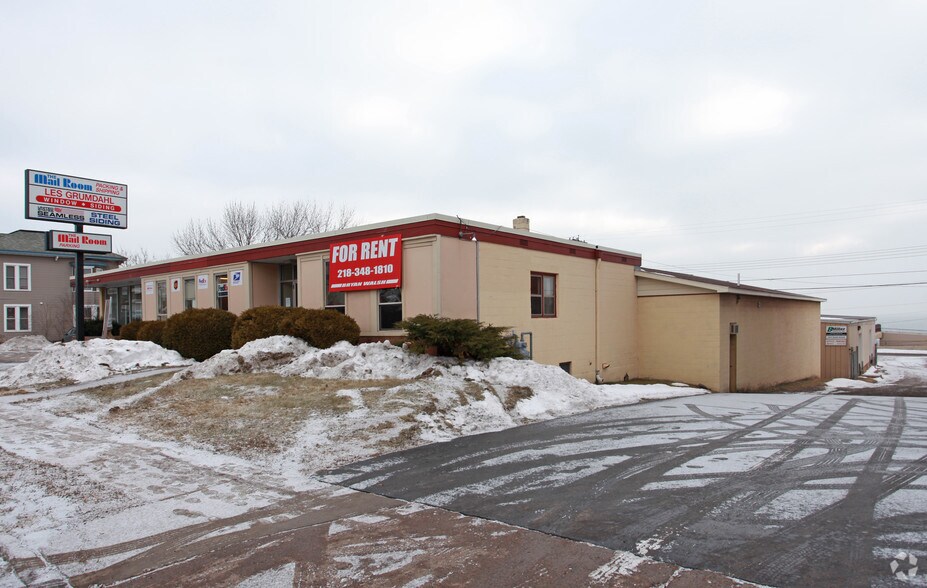 1626 London Rd, Duluth, MN 55812