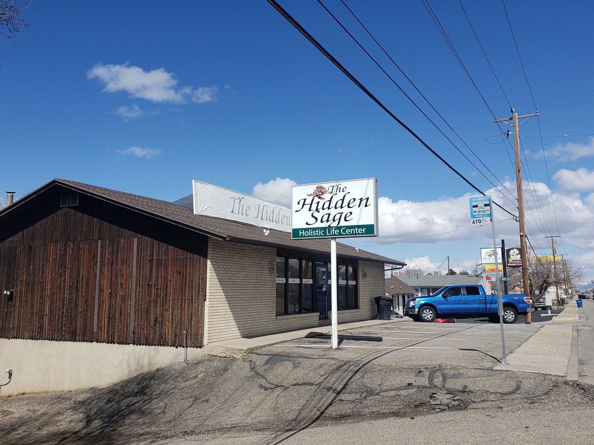 1661 N Main St  