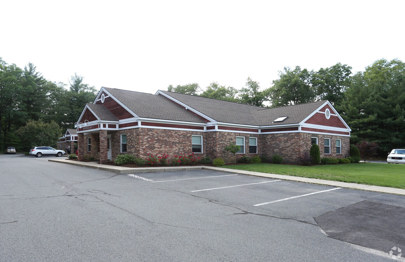 136 Dwight Rd, Longmeadow, MA 01106 Office for Lease