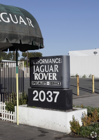 2037 Harbor Blvd, Costa Mesa, CA for lease - Building Photo - Image 3 of 3