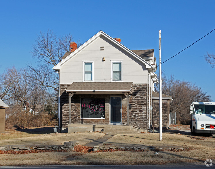 5808 Red Bridge Rd, Kansas City, MO for sale - Building Photo - Image 1 of 1