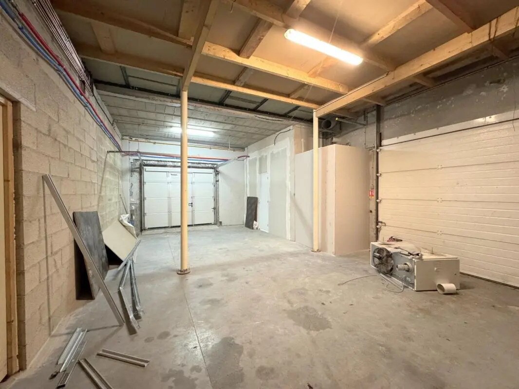 Flex in Montigny-lès-Cormeilles for lease Interior Photo- Image 1 of 5