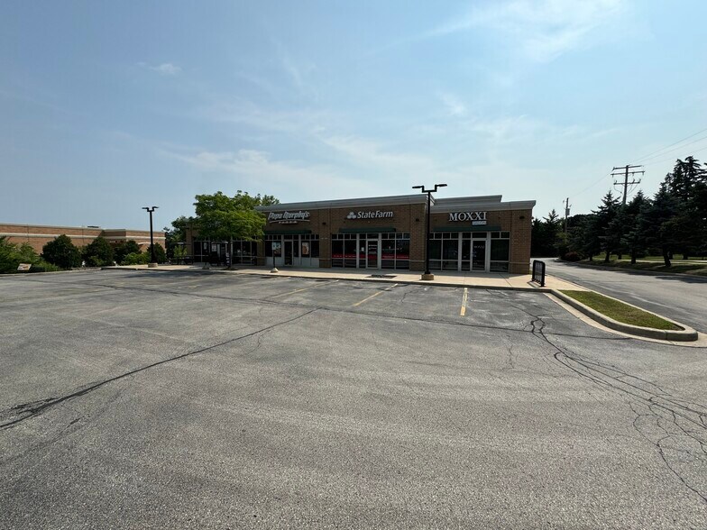 W156N5530 Pilgrim Rd, Menomonee Falls, WI for lease - Building Photo - Image 3 of 14