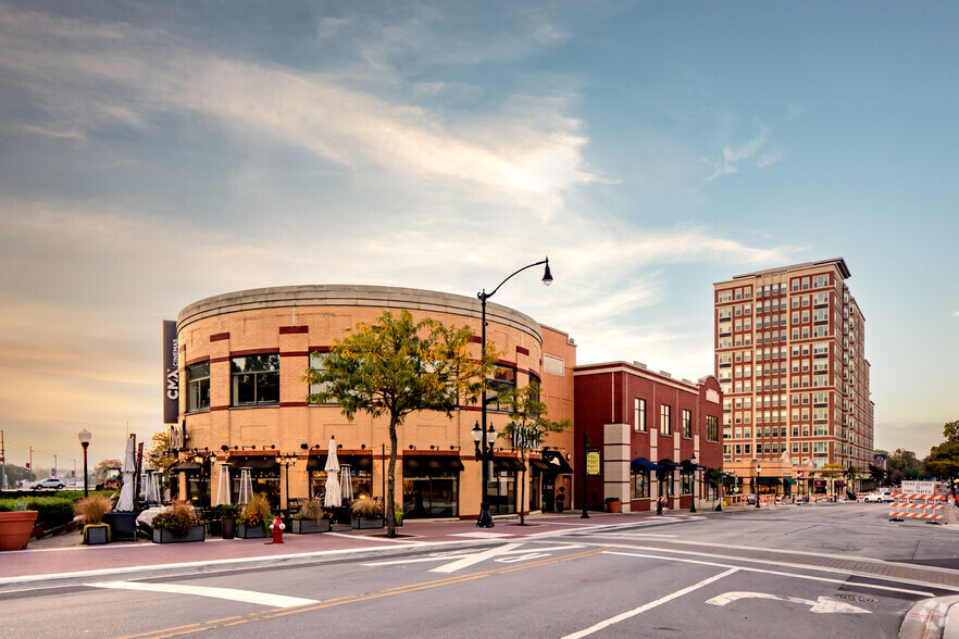 3-31 S Evergreen Ave, Arlington Heights, IL for lease - Primary Photo - Image 1 of 12