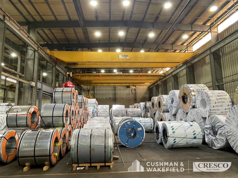 9000 Brookpark Rd, Cleveland, OH for sale - Building Photo - Image 3 of 9