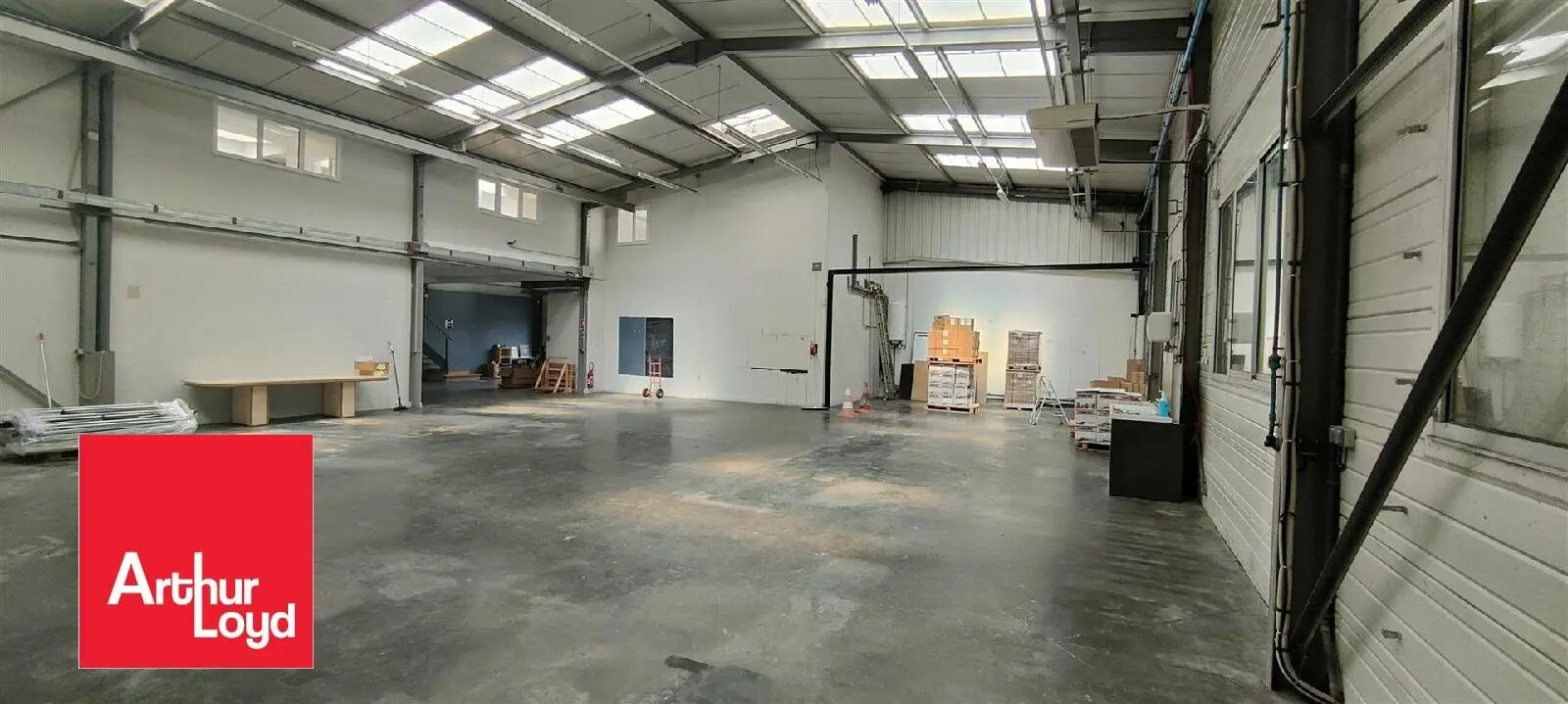 Flex in Mainvilliers for lease Interior Photo- Image 1 of 5