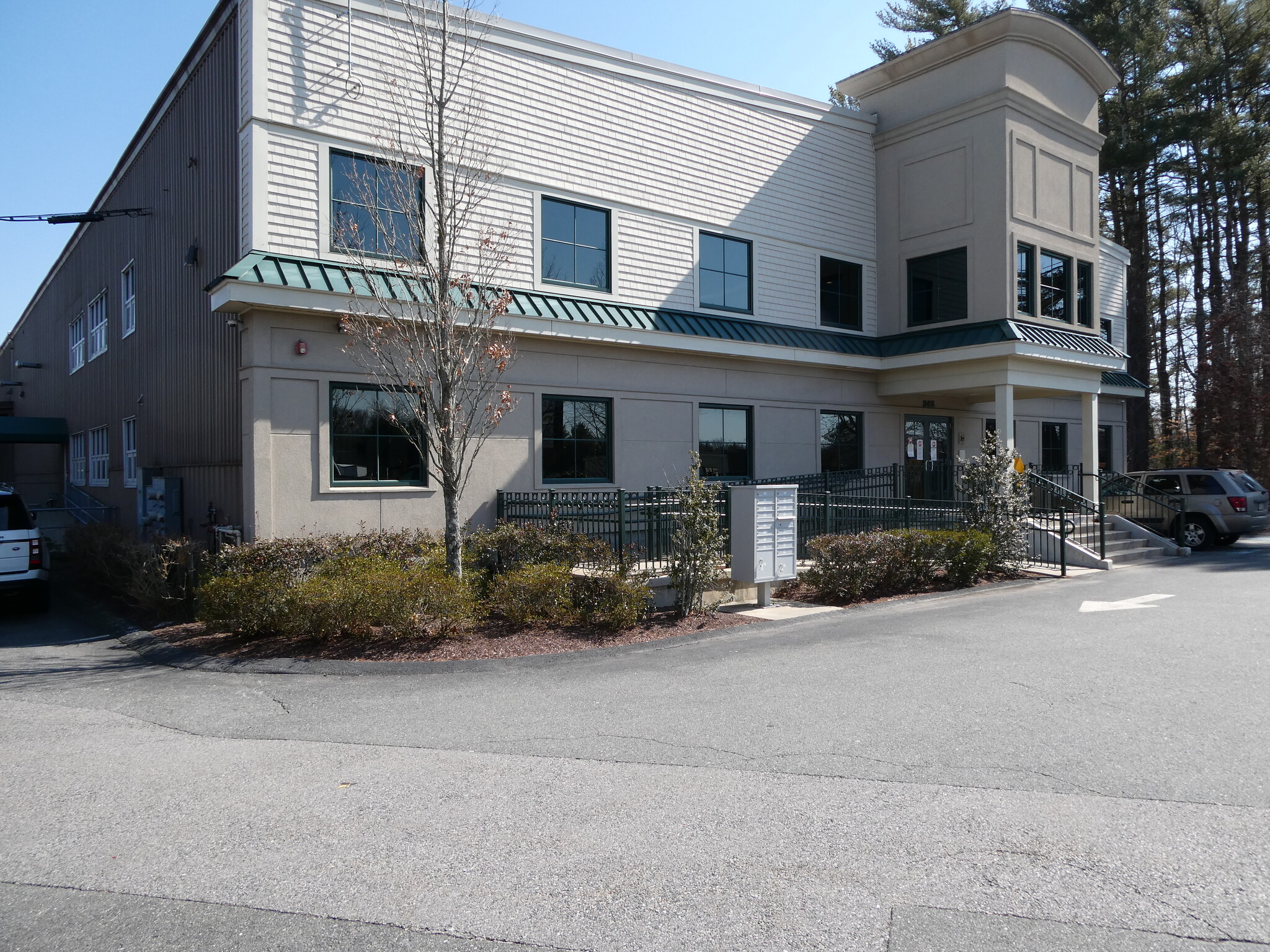 365 Faunce Corner Rd, Dartmouth, MA for sale Building Photo- Image 1 of 1