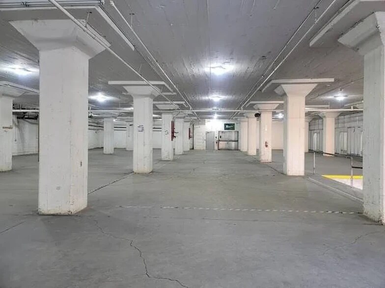 1030 Larmer Ave NE, Salem, OR for lease - Interior Photo - Image 1 of 8