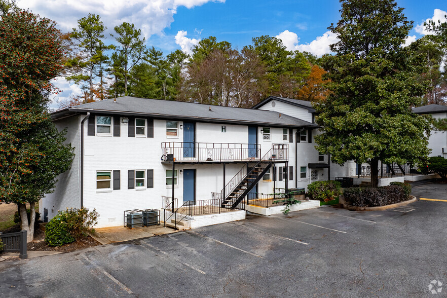 1204 Veterans Memorial Hwy SW, Mableton, GA for sale - Primary Photo - Image 1 of 1