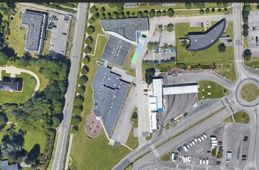 Office in Mont-Saint-Aignan for lease - Aerial - Image 2 of 2