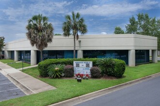 2114 Airport Blvd, Pensacola, FL for lease Building Photo- Image 1 of 9