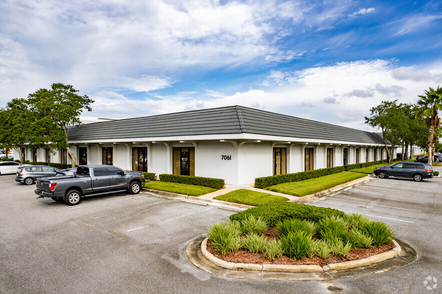 7041 Grand National Dr, Orlando, FL for lease - Building Photo - Image 1 of 6