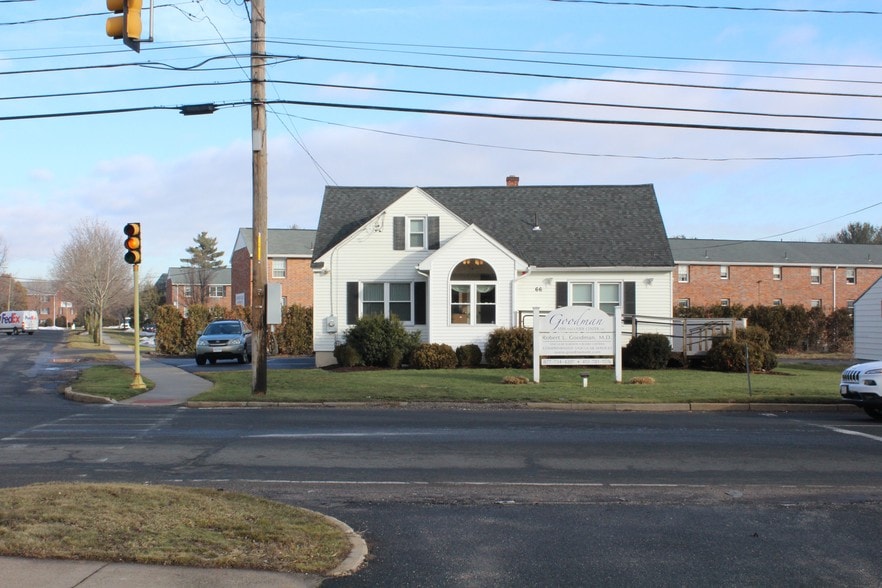 66 Rd, West Springfield, MA 01089