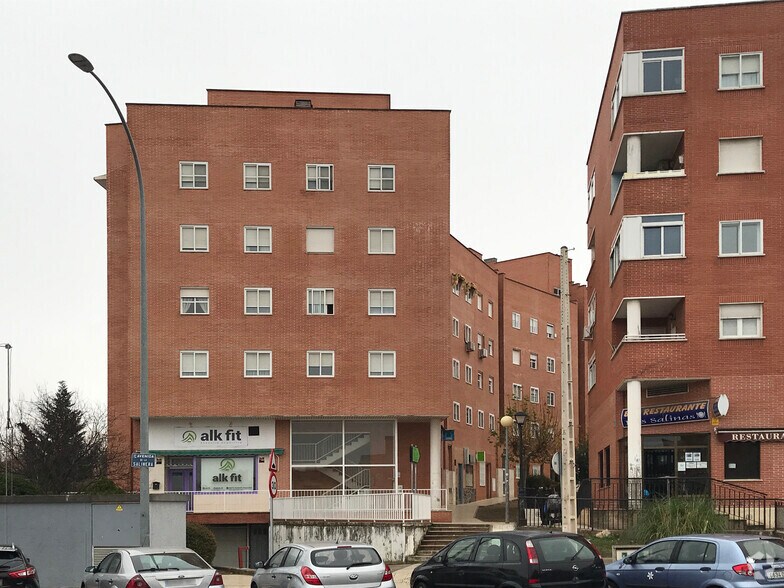 Avenida la Salinera, 6, Guadalajara, Guadalajara for sale - Primary Photo - Image 1 of 1