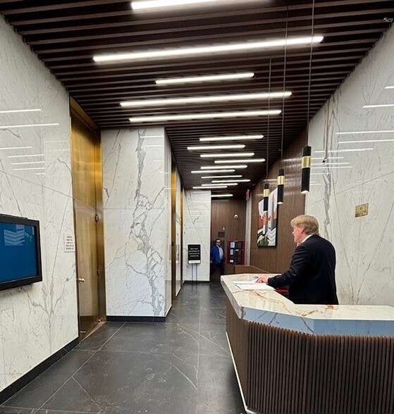 108-18 Queens Blvd, Forest Hills, NY for lease - Lobby - Image 3 of 14