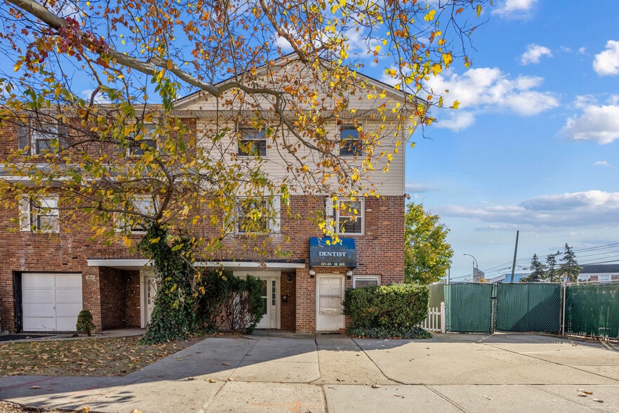 221-04 58th Ave, Oakland Gardens, NY for sale - Building Photo - Image 1 of 1