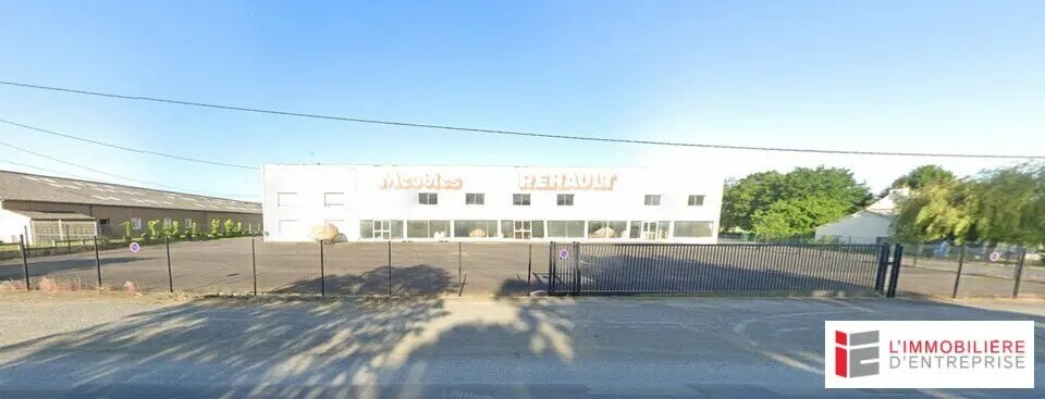 Flex in Québriac for sale Building Photo- Image 1 of 3