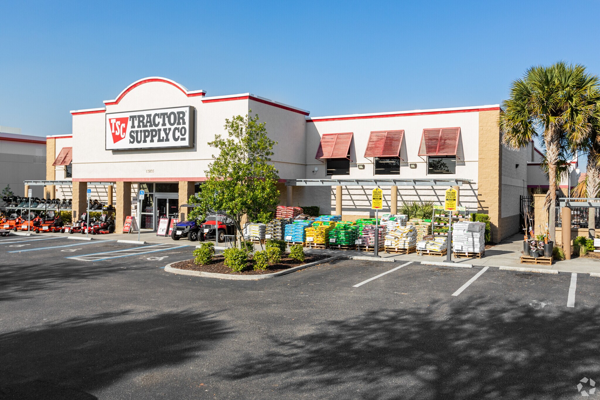 13235 Tamiami Trl E, Naples, FL for sale Primary Photo- Image 1 of 1