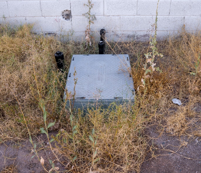 4046 E Winslow Ave, Phoenix, AZ for lease - Building Photo - Image 3 of 16