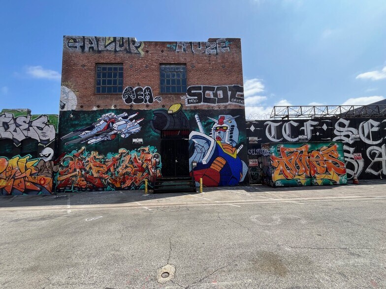 1917 Bay St, Los Angeles, CA for lease - Building Photo - Image 1 of 3