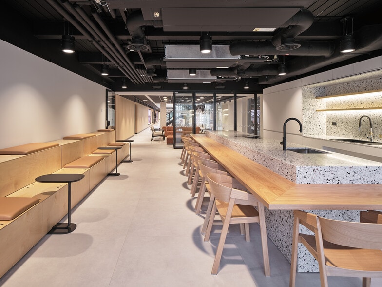 80-82 Silverthorne Rd, London for lease - Interior Photo - Image 3 of 25