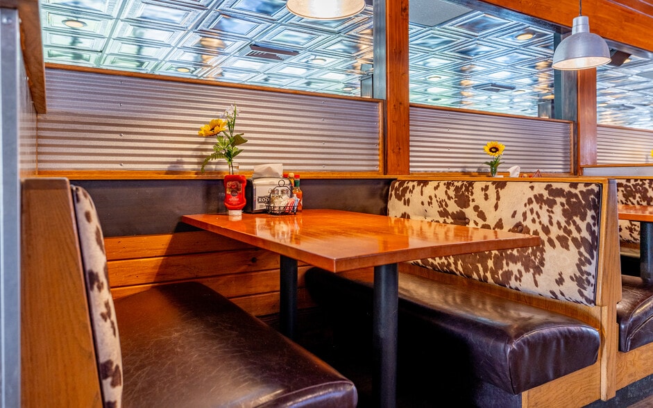 1651 8th St, Cody, WY for sale - Building Photo - Image 2 of 37