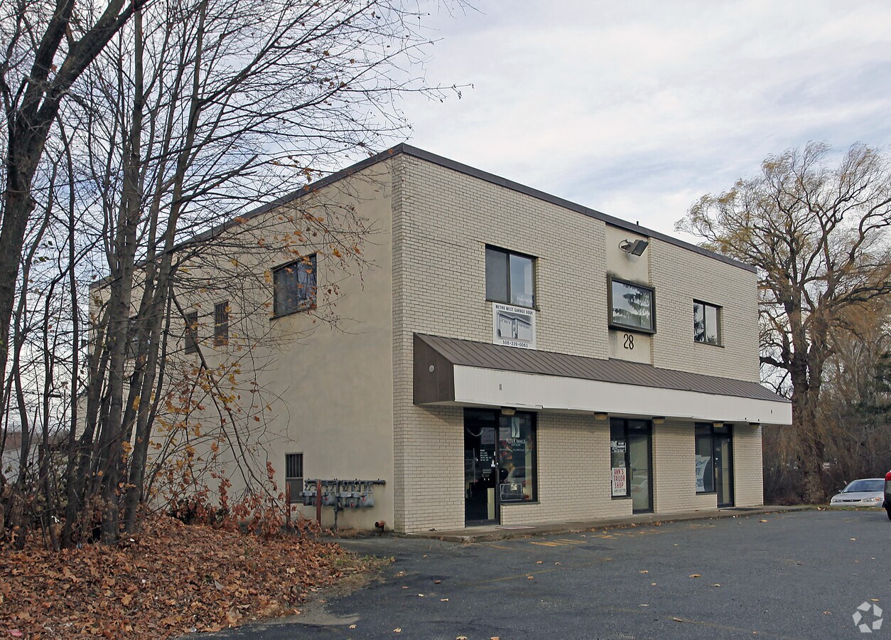 28 Hosmer St, Marlborough, MA 01752