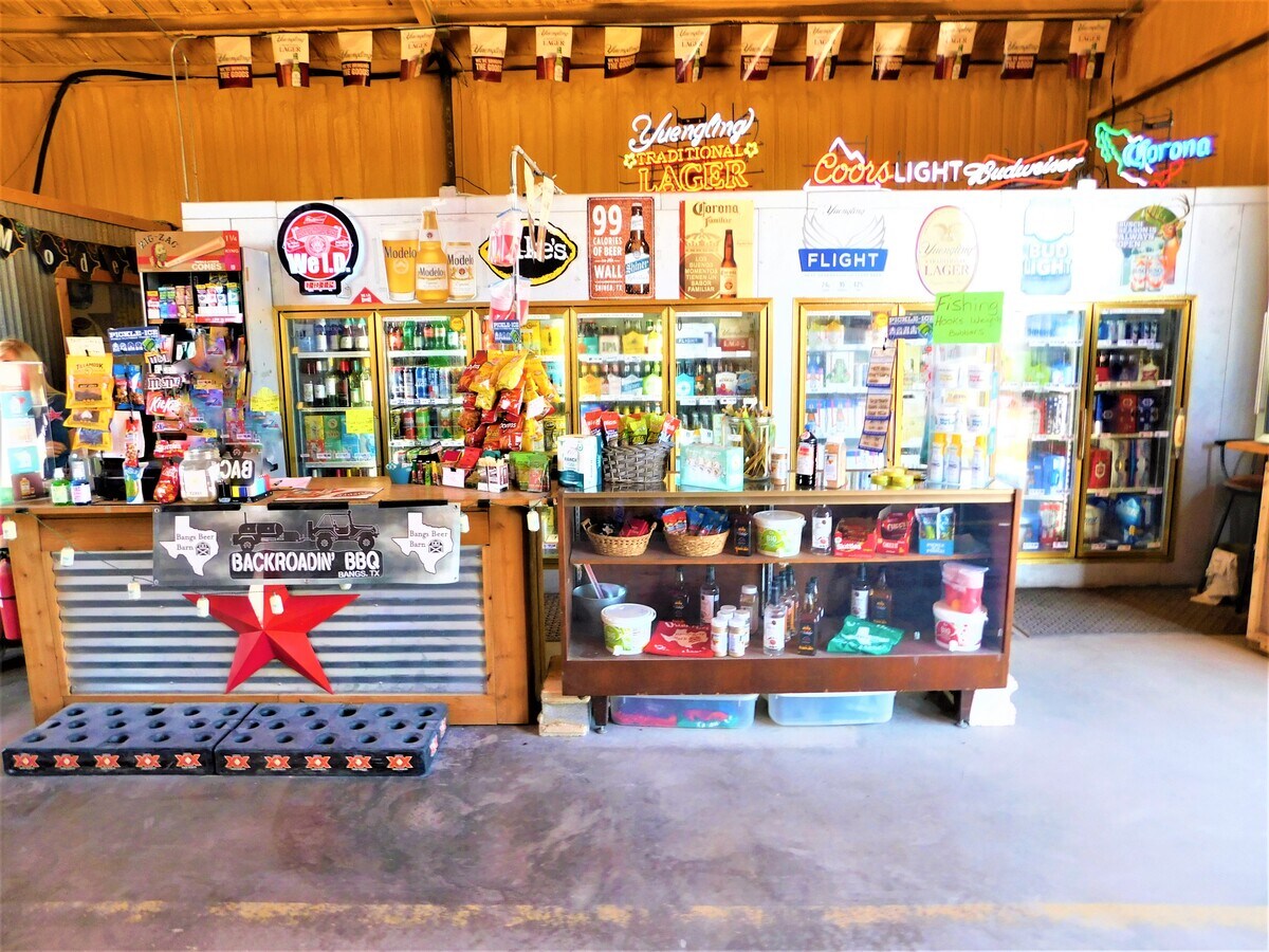 1002 E Hall St, Bangs, TX 76823