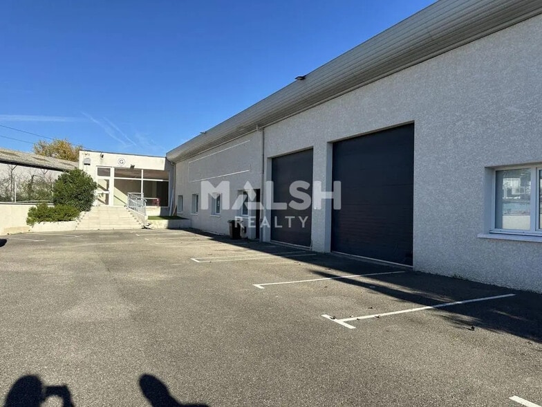 Office in Décines-Charpieu for lease - Building Photo - Image 1 of 24